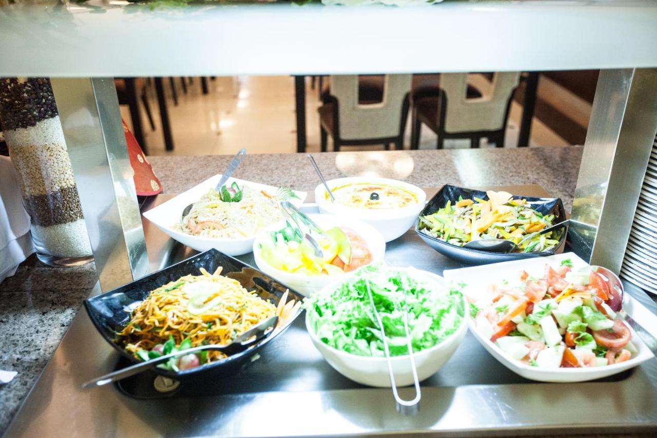 Chagala Ural Residence 阿特劳 外观 照片